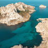 calanque avec un port
